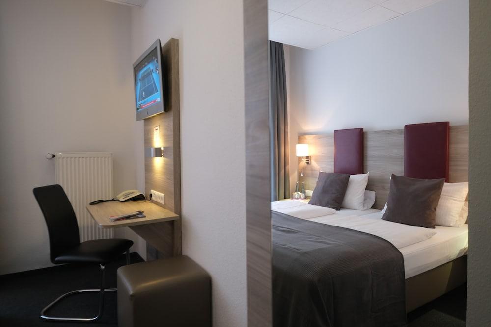 Hohenstaufen Hotel 3*